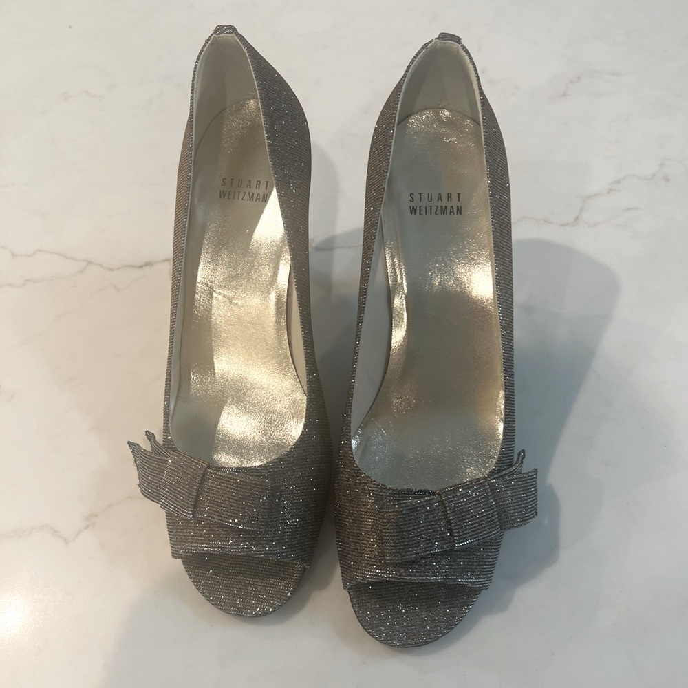 Size 9 Wide Stuart Weitzman Bowover Open Toe Pump… - image 2